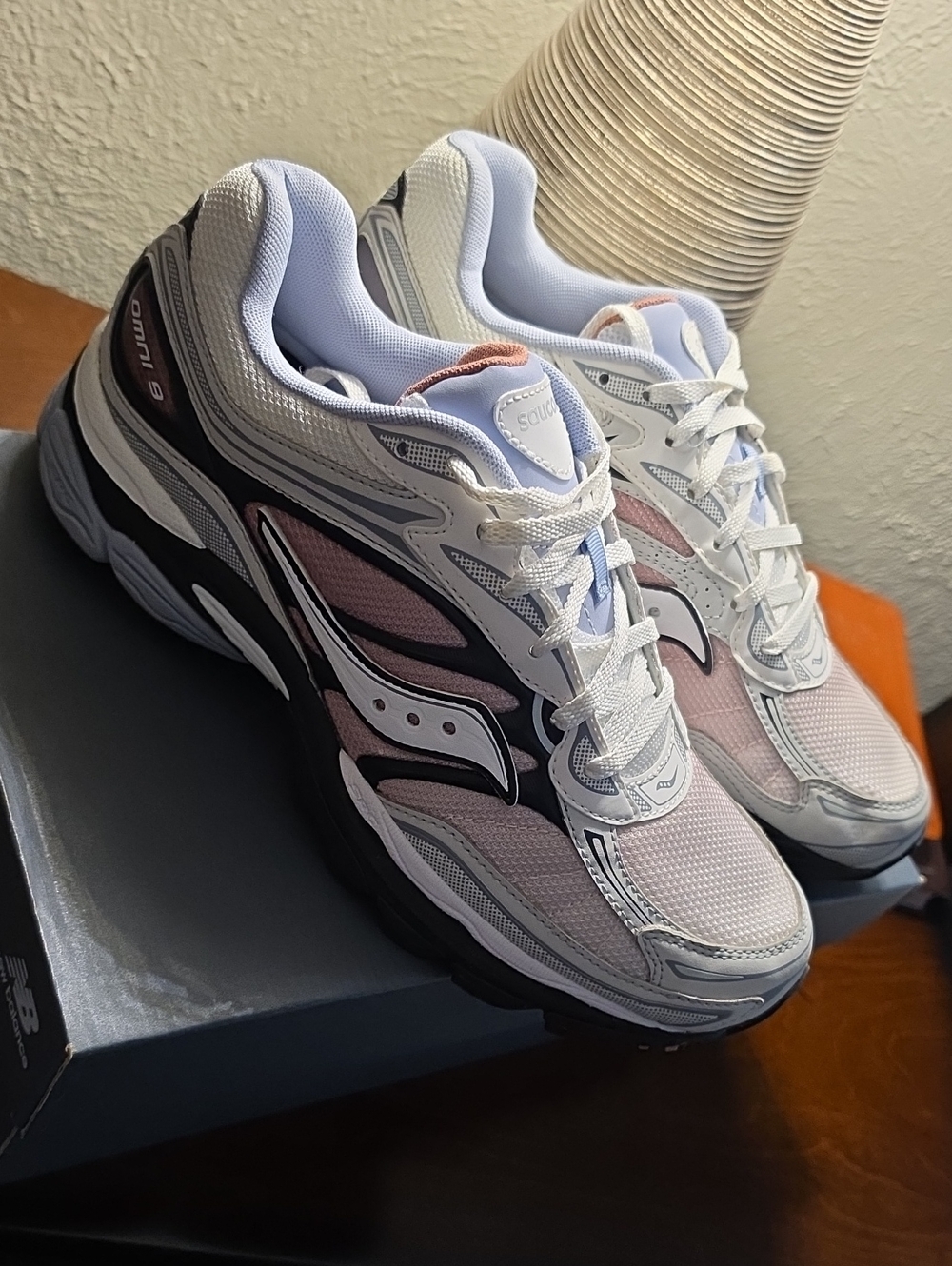 Saucony Mens 9